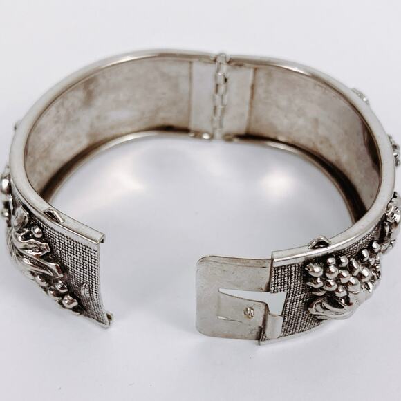 VTG Mid Century Hinged Bangle Grapevine Scroll 1950s Ornate Silver Tone Bracelet - Picture 7 of 13